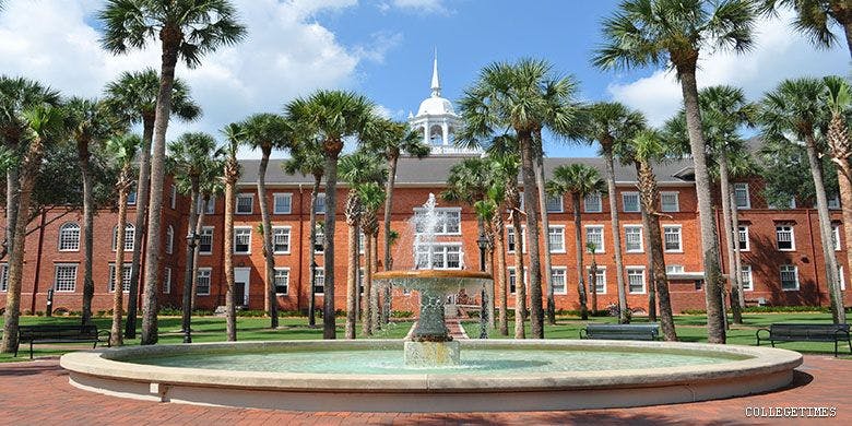 Quer estudar na Flórida com bolsa integral? Venha conhecer o programa Bonner Scholars na Stetson University 